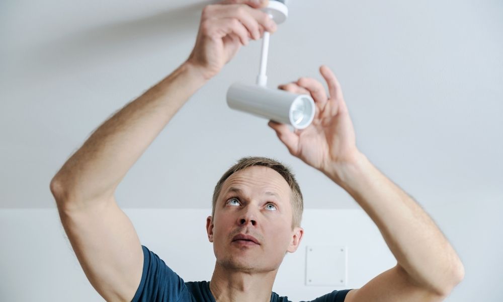 Differences Between LED Fixtures and Regular Light Fixtures