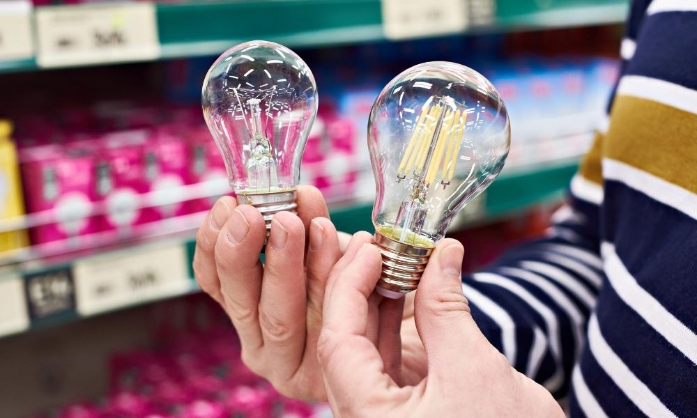 The Difference between LED and Incandescent Bulbs