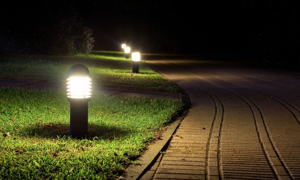 Signs It’s Time To Replace Your Outdoor Lighting