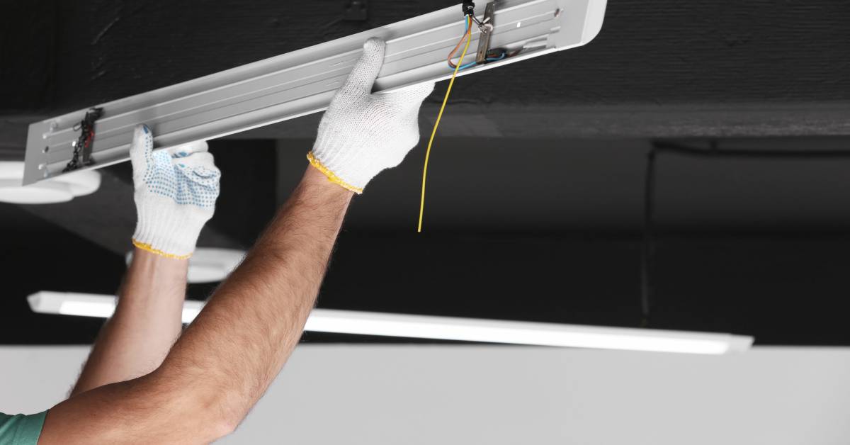 3 Ways You Can Retrofit High-Bay Fluorescents to LED